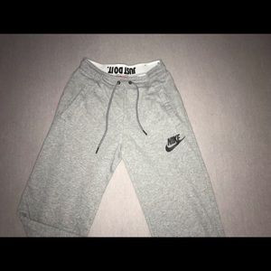 Nike Women's Sportswear Loose Rally Sweatpants